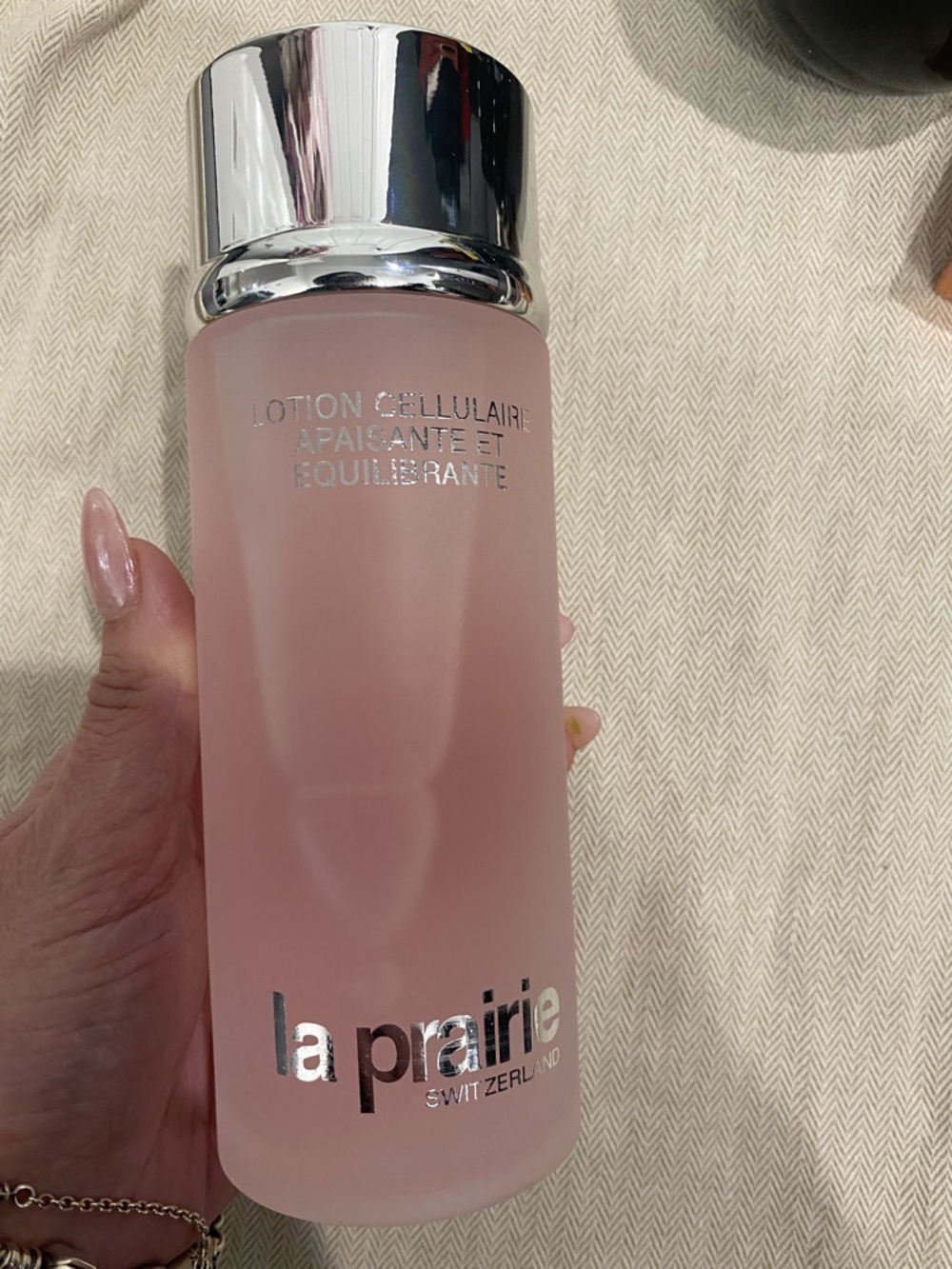 La Prairie Pink Frosted Cellular Softening Lotion with Silver Cap - Picture 2 of 3